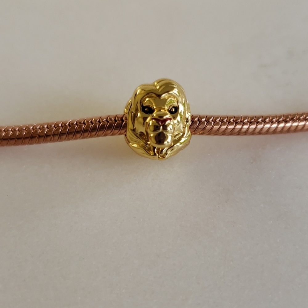 LIMITED EDITION Disney, The Lion King Simba Charm - Picture 3 of 5